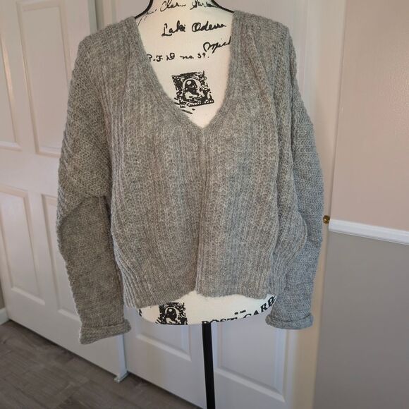 Free People Gray V-Neck Chunky Knit Sweater - Picture 1 of 6